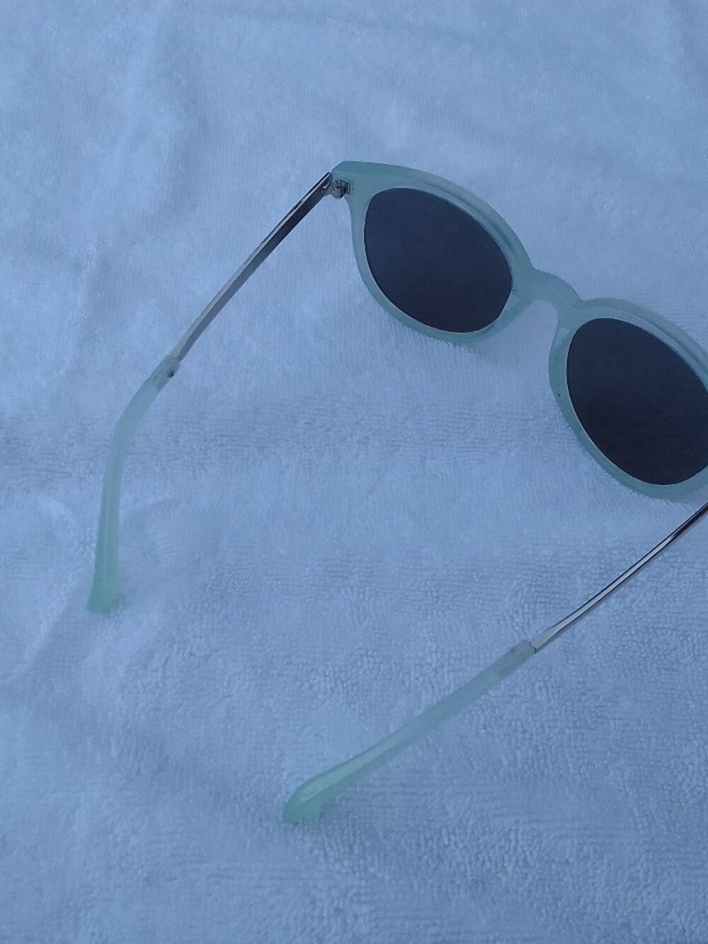 Bundle trendy sunglass&luxury classic sunglass w white-gold handles brand new